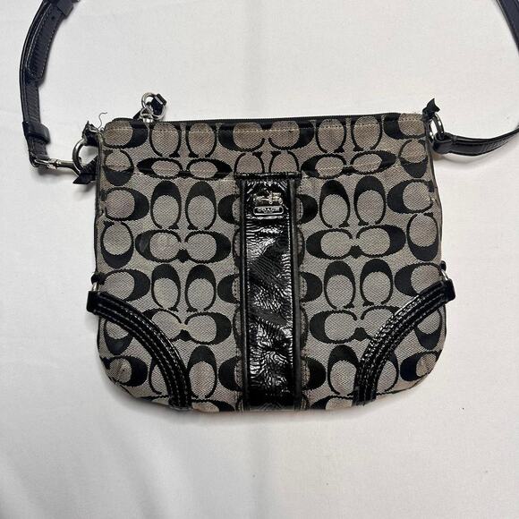 Coach CrossBody Print Black Has Pocket In the Front Zipper Closure - Picture 1 of 5